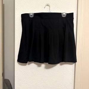 Victoria Secrets Pink Black pleated skort size XL